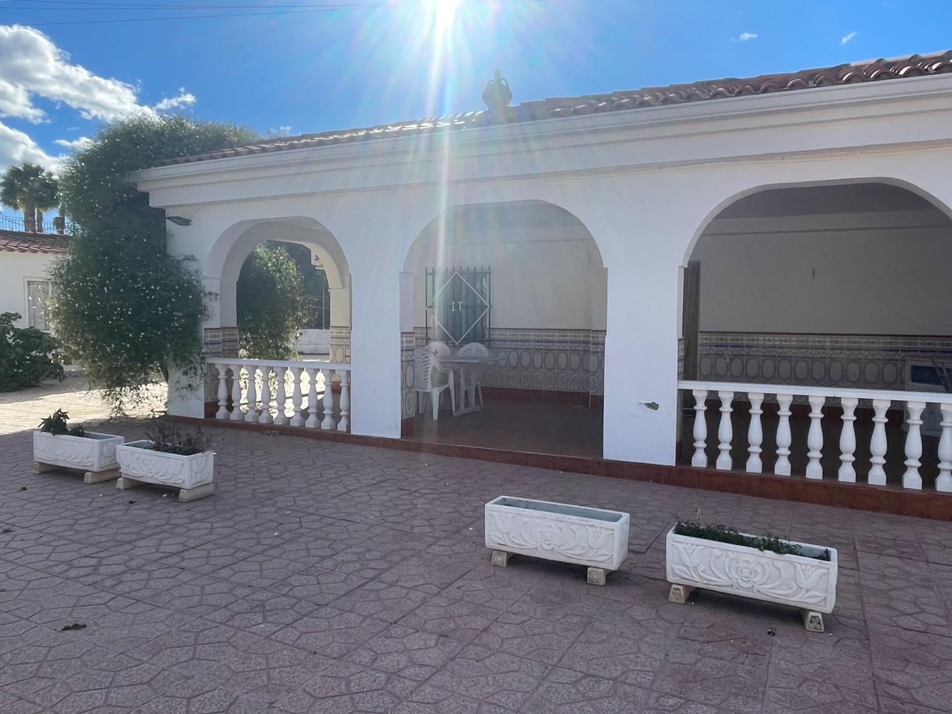 Country house with 5 bedrooms and 2 bathrooms in ELCHE | Ref: SCH-5358