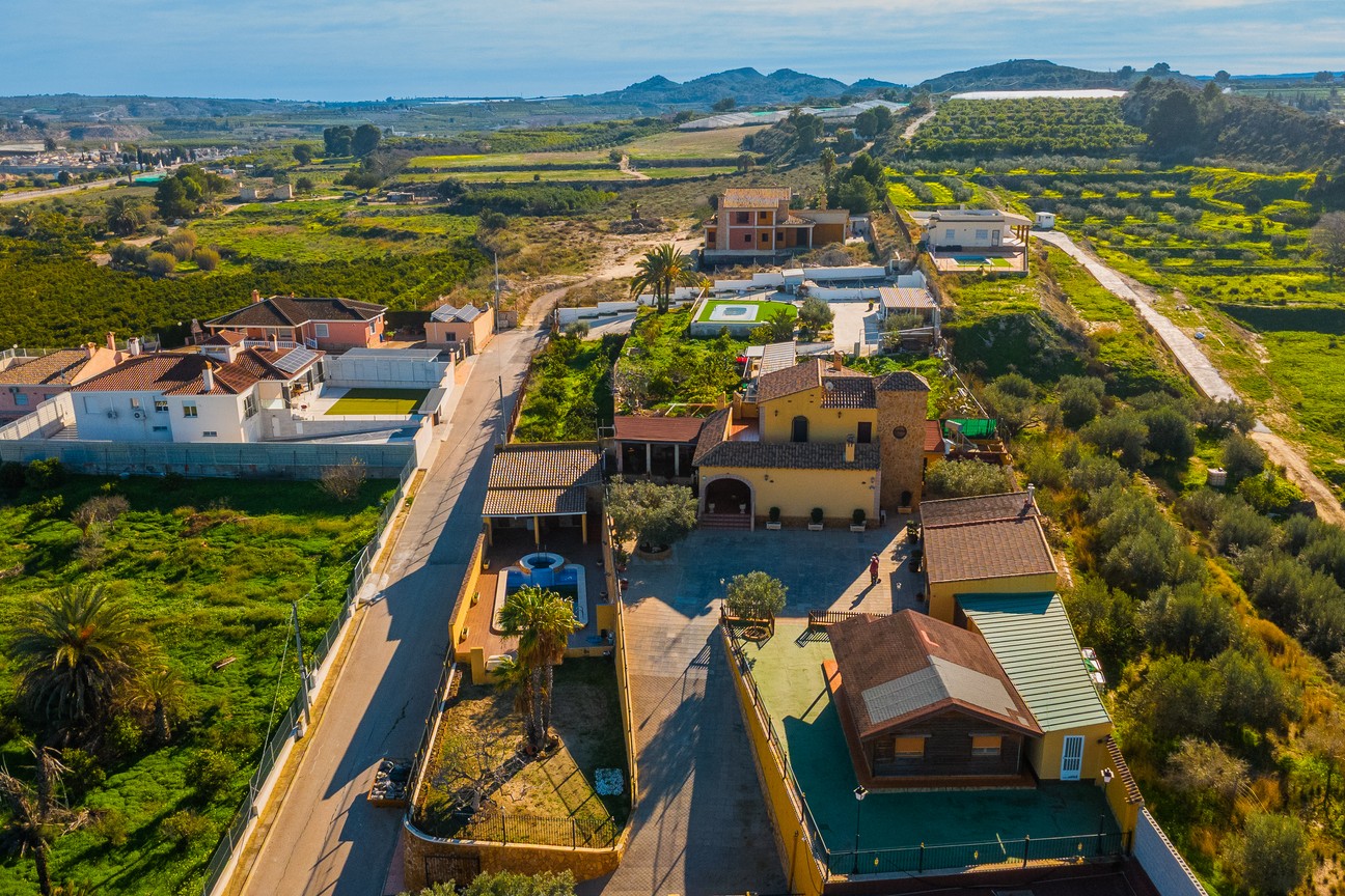 17733509176-6.jpg Country house with 4 bedrooms and 3 bathrooms in BIGASTRO | Ref: SCH-5360