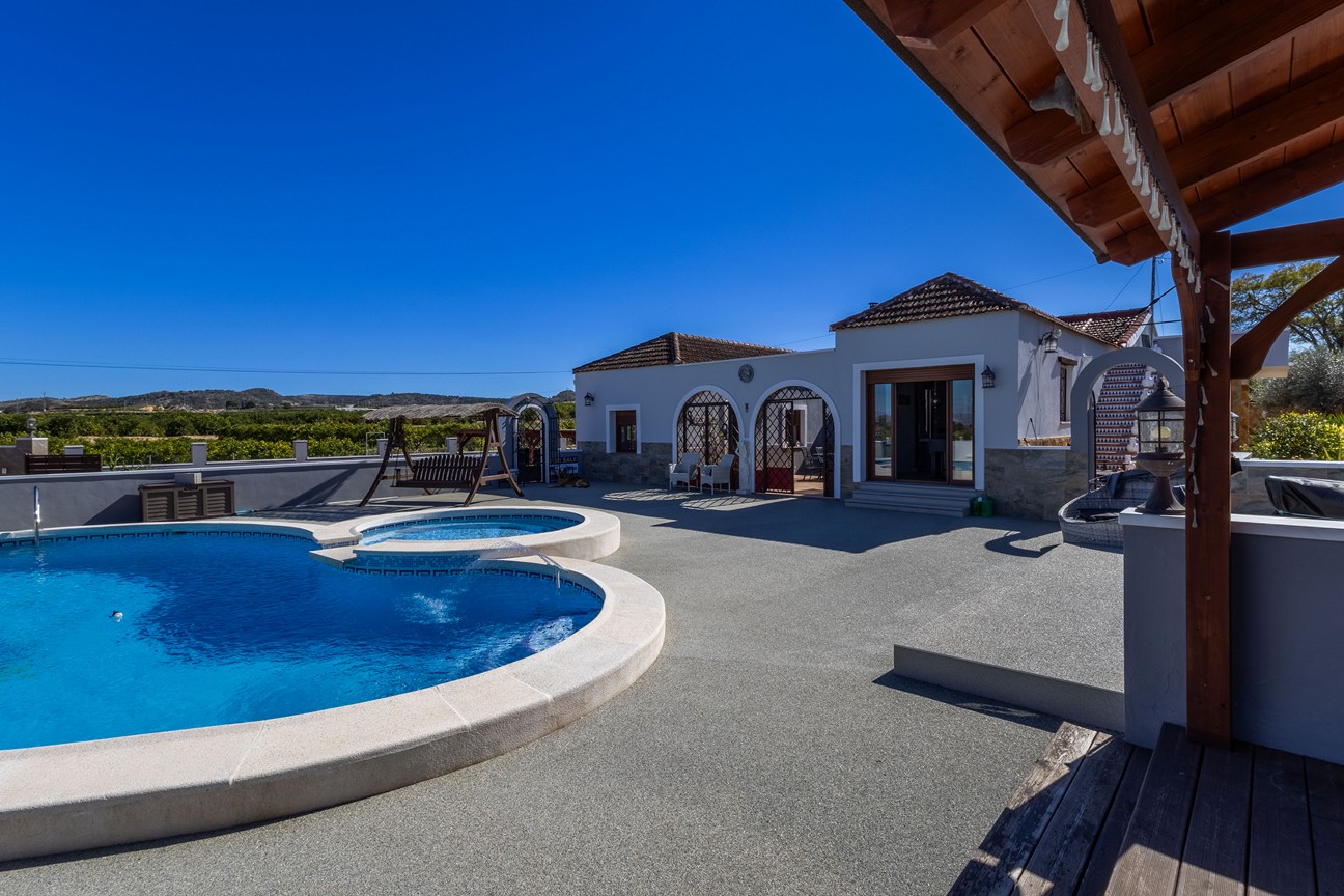 17733512323-3.jpg Country house with 7 bedrooms and 3 bathrooms in ORIHUELA | Ref: SCH-5361