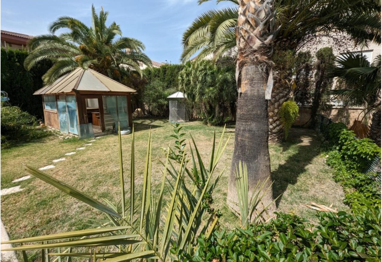 Country house with 4 bedrooms and 4 bathrooms in ELDA | Ref: SCH-5364
