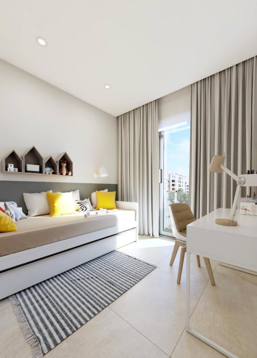 Apartment with 3 bedrooms and 2 bathrooms in Guardamar del Segura | Ref: X-003519