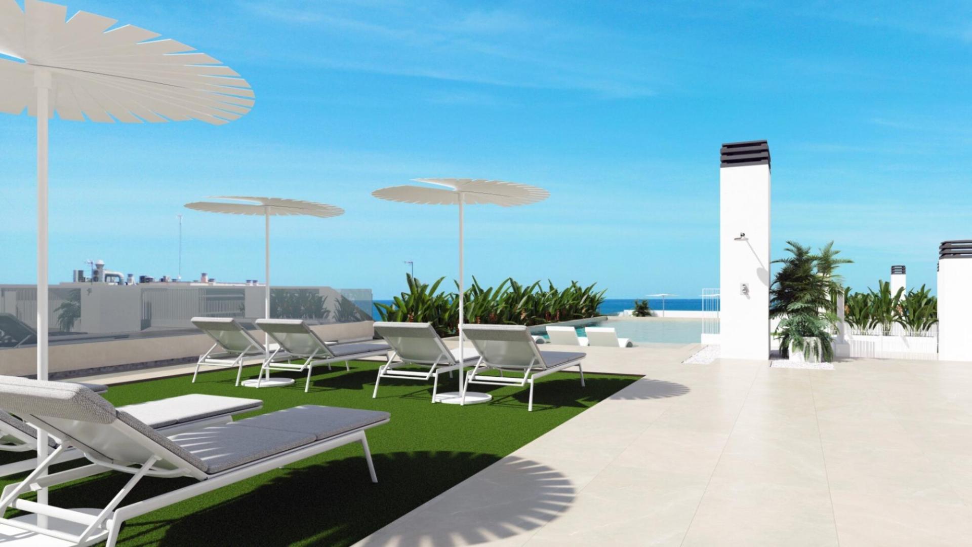 Apartment with 3 bedrooms and 2 bathrooms in Guardamar del Segura | Ref: X-003519