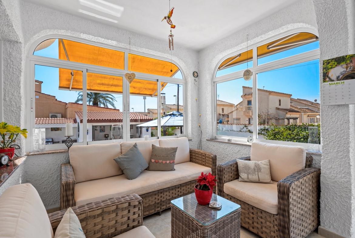 Villa with 3 bedrooms and 3 bathrooms in Ciudad Quesada – Rojales | Ref: SB-003550