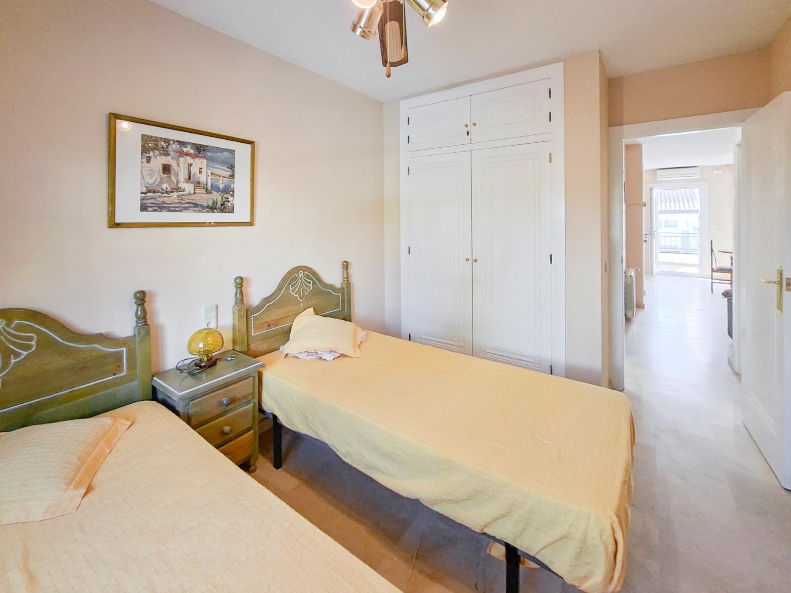 Town house with 2 bedrooms and 1 bathroom in Villamartín | Ref: A-003555