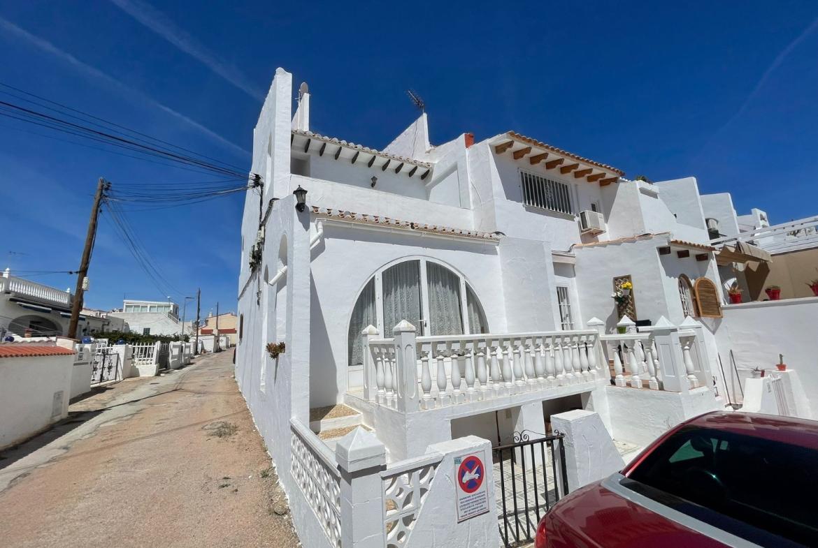 Townhouse with 2 bedrooms and 1 bathroom in Ciudad Quesada | Ref: VA5408