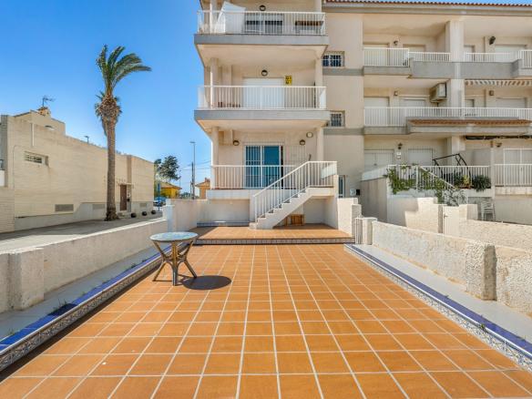 Bungalow with 3 bedrooms and 2 bathrooms in LOS URRUTIAS | Ref: SB-003557