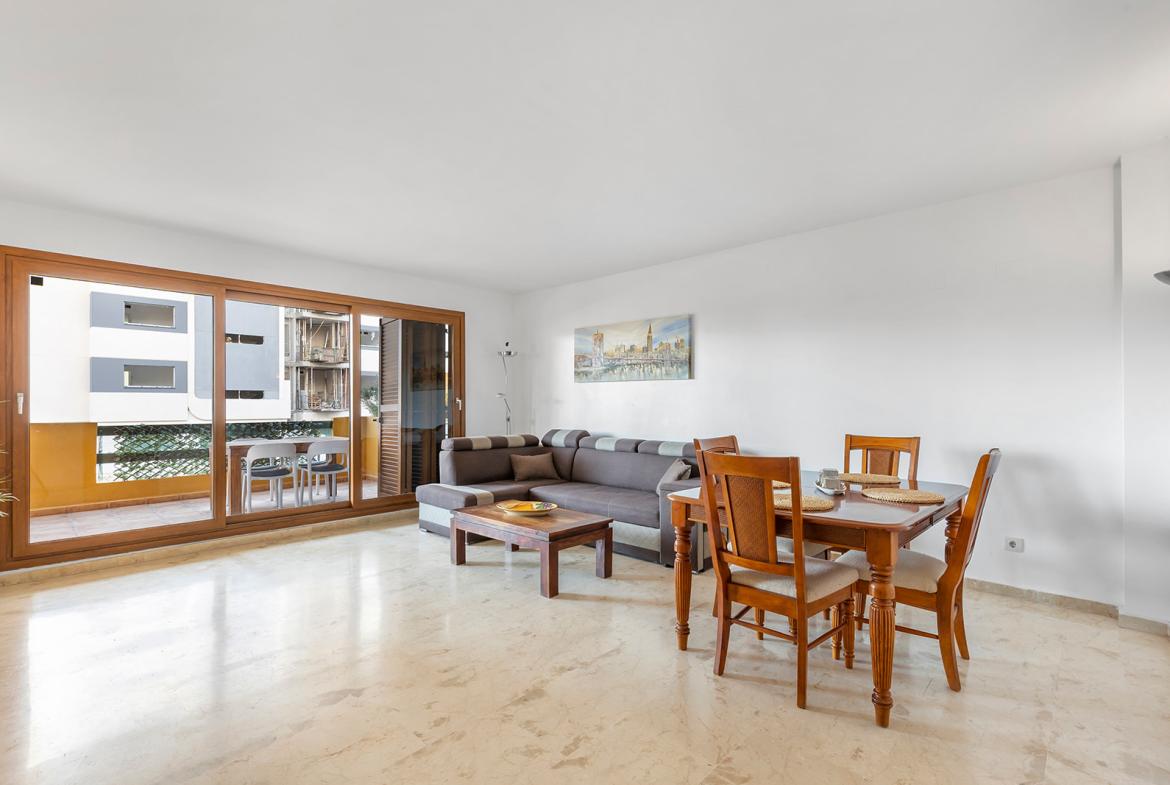 Apartment with 2 bedrooms and 2 bathrooms in Torrevieja | Ref: 4211