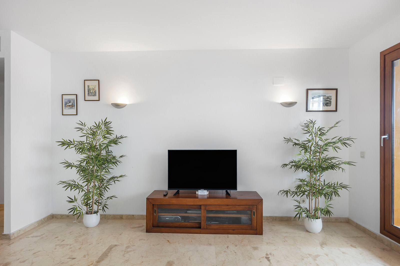 69e61a3f62bc7_0104.jpg Apartment with 2 bedrooms and 2 bathrooms in Torrevieja | Ref: 4211