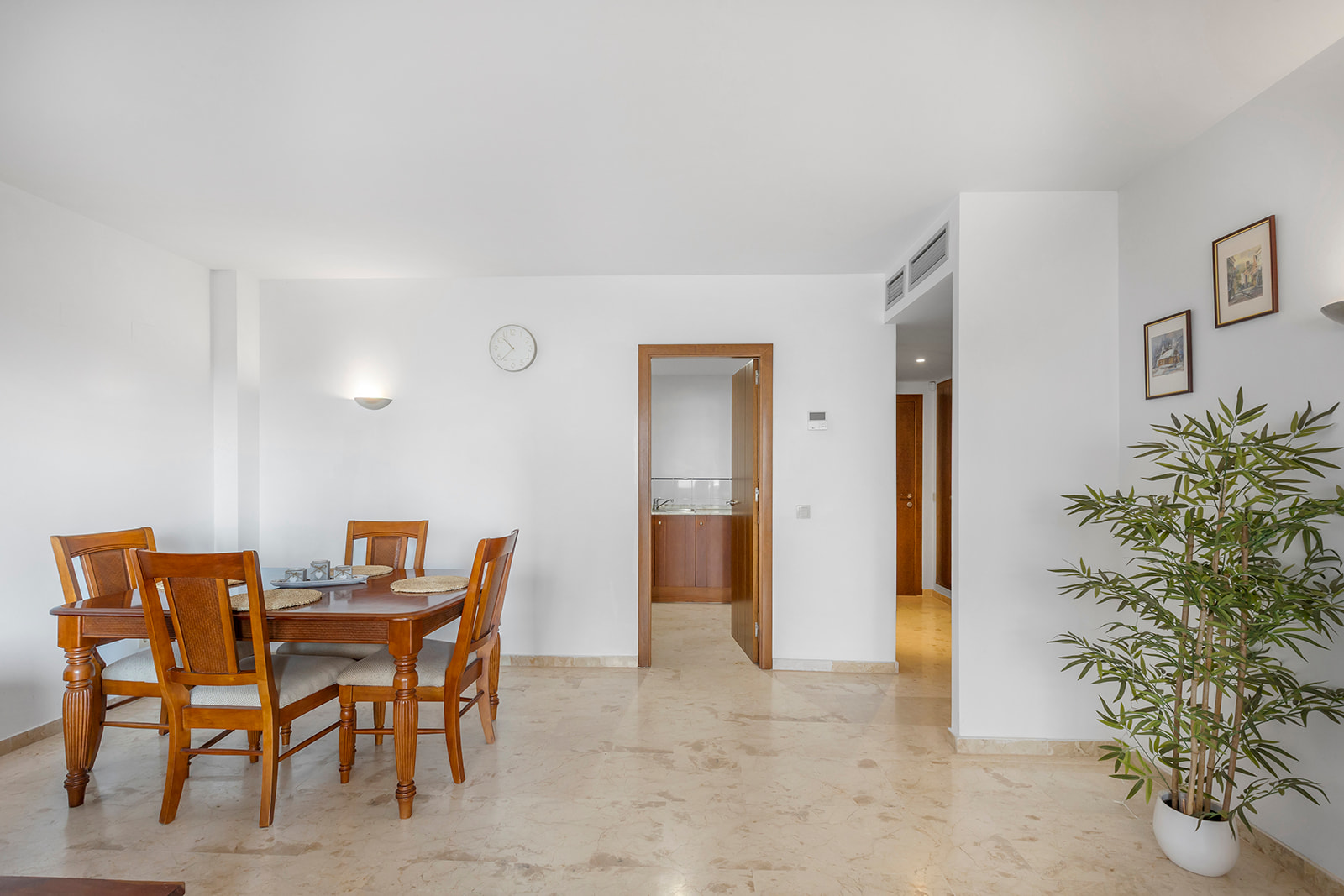 69e61a3f7917d_0105.jpg Apartment with 2 bedrooms and 2 bathrooms in Torrevieja | Ref: 4211