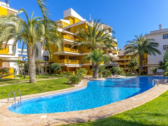 Apartment with 2 bedrooms and 2 bathrooms in Torrevieja | Ref: 4211