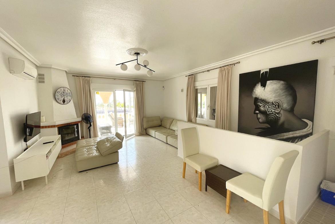Detached villa with 4 bedrooms and 2 bathrooms in Ciudad Quesada | Ref: VA 5411