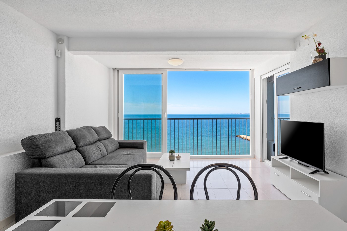 Apartment with 3 bedrooms and 1 bathroom in Santa Pola | Ref: MM-003567