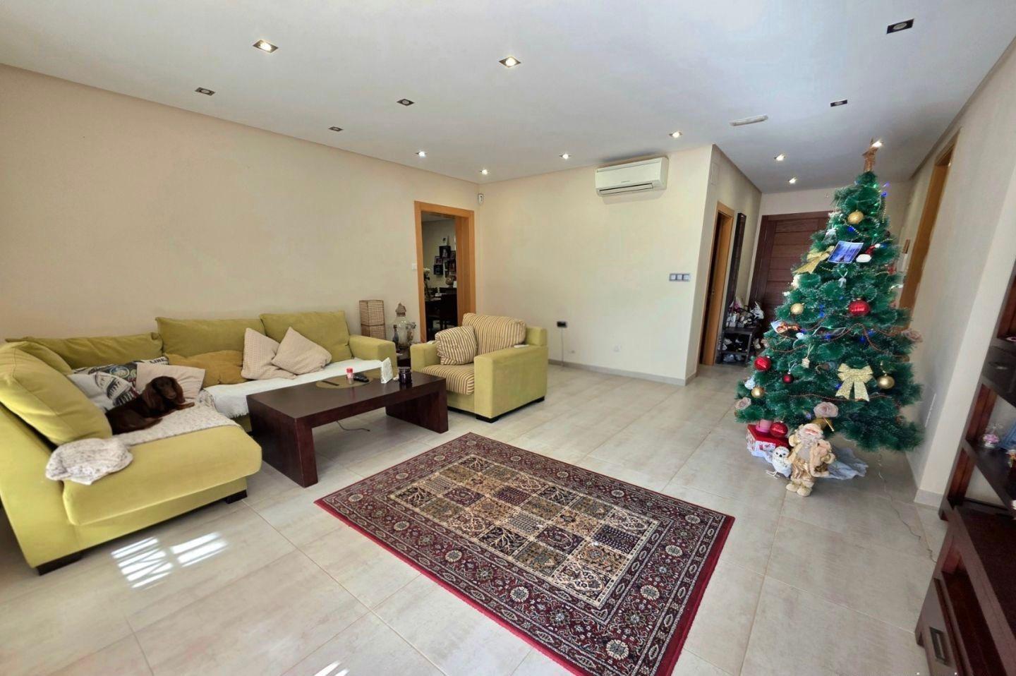 Villa with 5 bedrooms and 3 bathrooms in Dehesa de campoamor | Ref: URE5002/6689