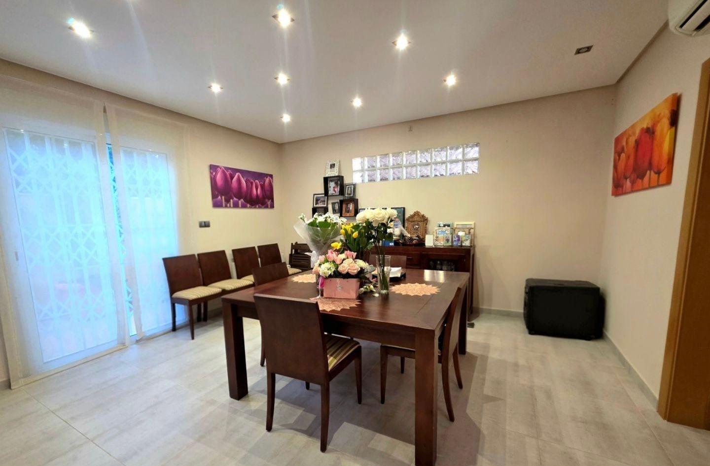 Villa with 5 bedrooms and 3 bathrooms in Dehesa de campoamor | Ref: URE5002/6689