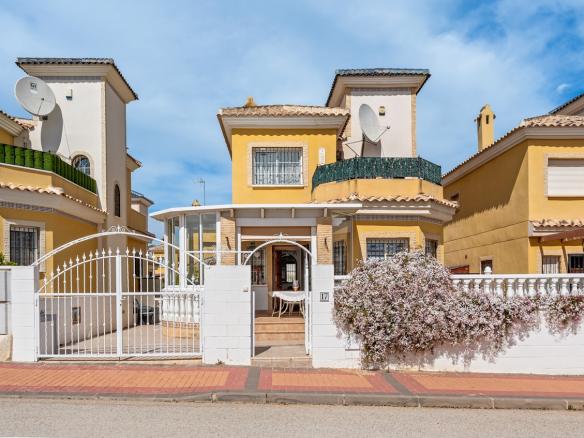 Detached villa with 3 bedrooms and 2 bathrooms in Algorfa | Ref: VA 5426