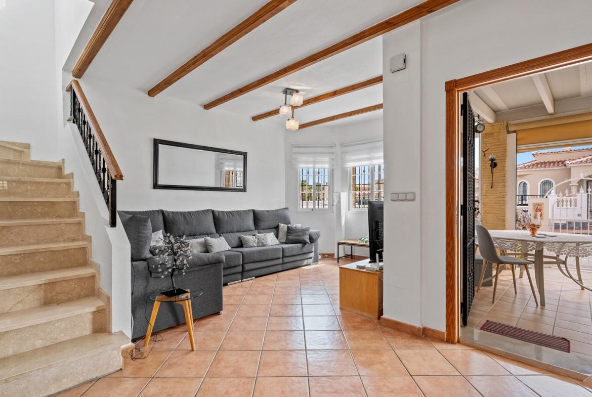 Detached villa with 3 bedrooms and 2 bathrooms in Algorfa | Ref: VA 5426