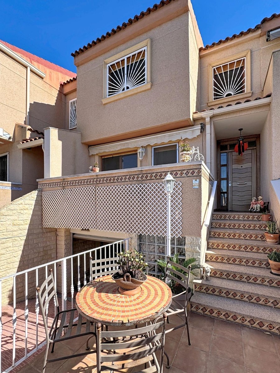 Townhouse with 3 bedrooms and 2 bathrooms in Rojales | Ref: VA5430