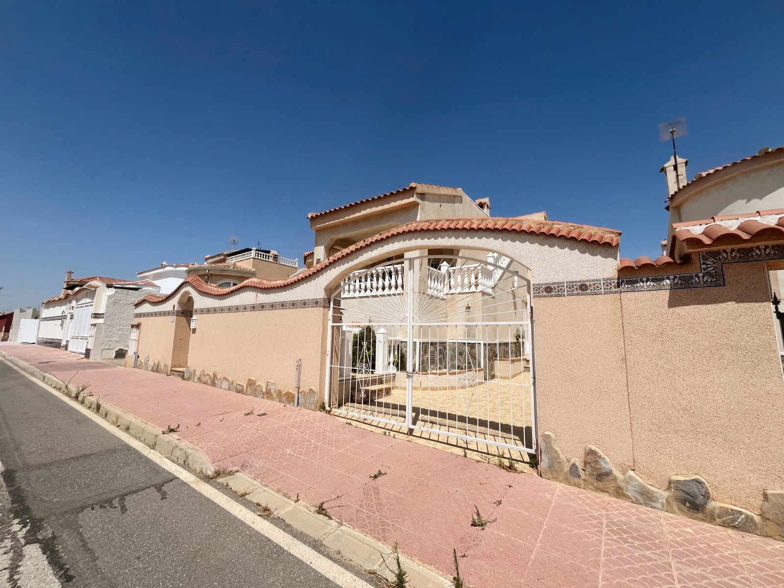 Detached villa with 2 bedrooms and 1 bathroom in Ciudad Quesada | Ref: VA5434