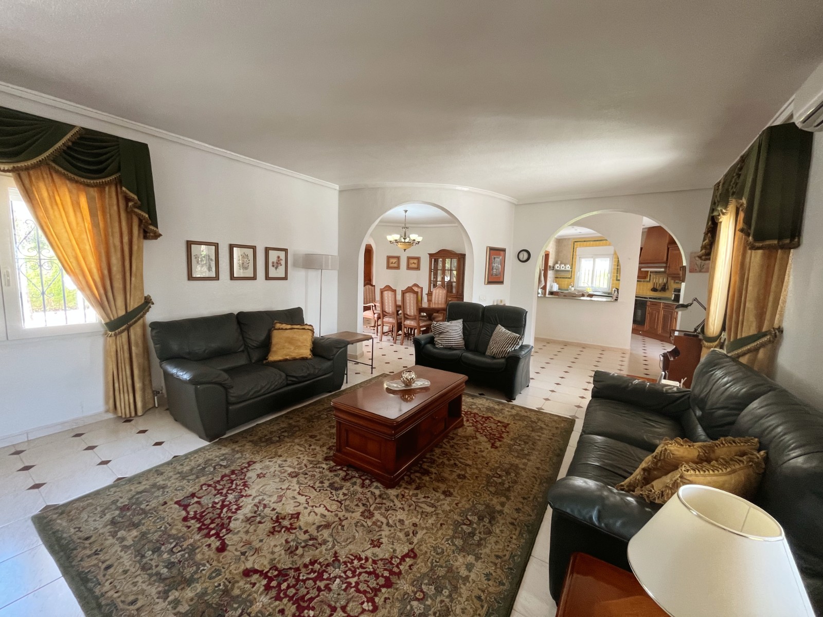 Detached villa with 4 bedrooms and 4 bathrooms in Ciudad Quesada | Ref: VA 5440