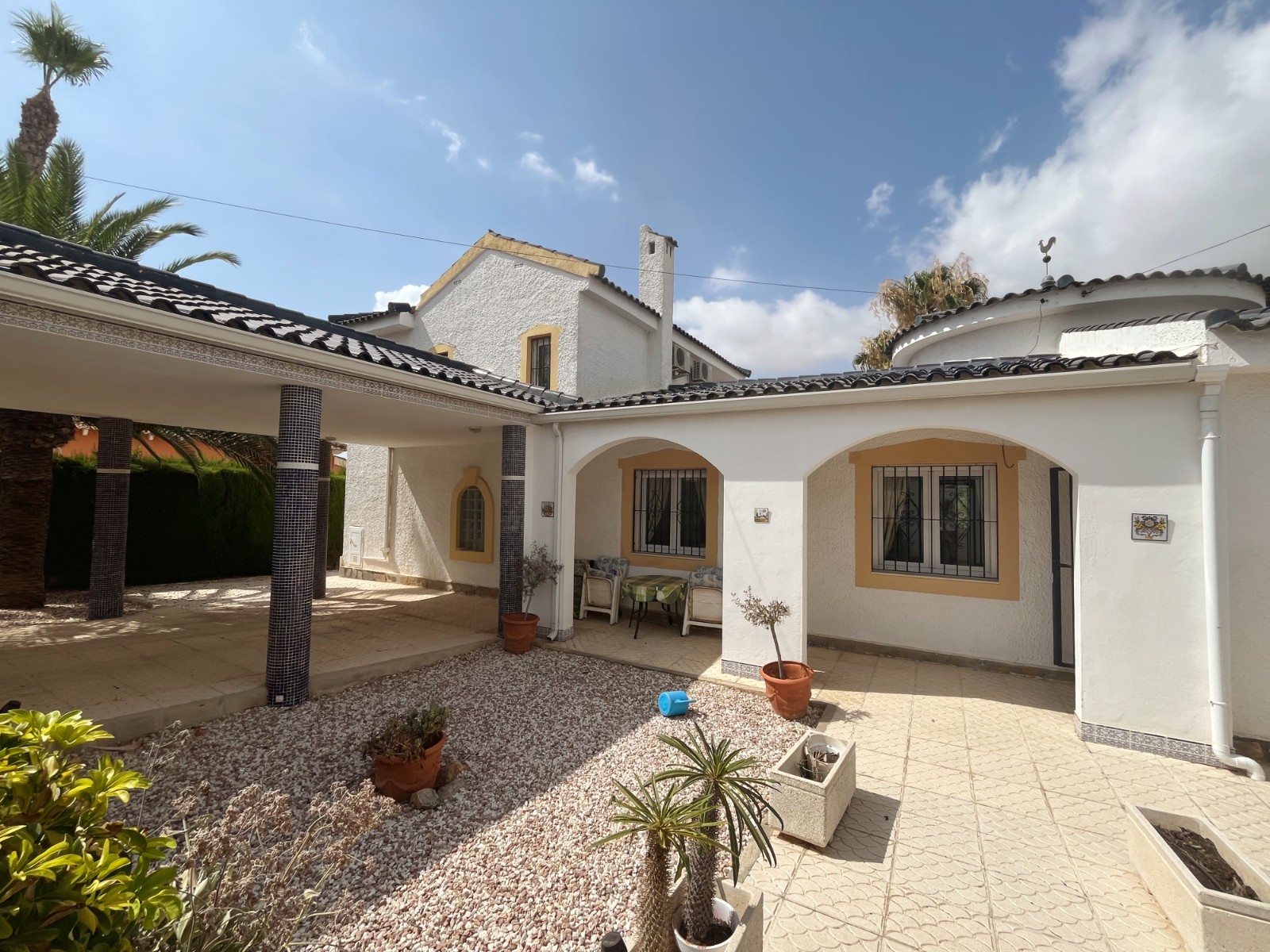 Detached villa with 4 bedrooms and 4 bathrooms in Ciudad Quesada | Ref: VA 5440