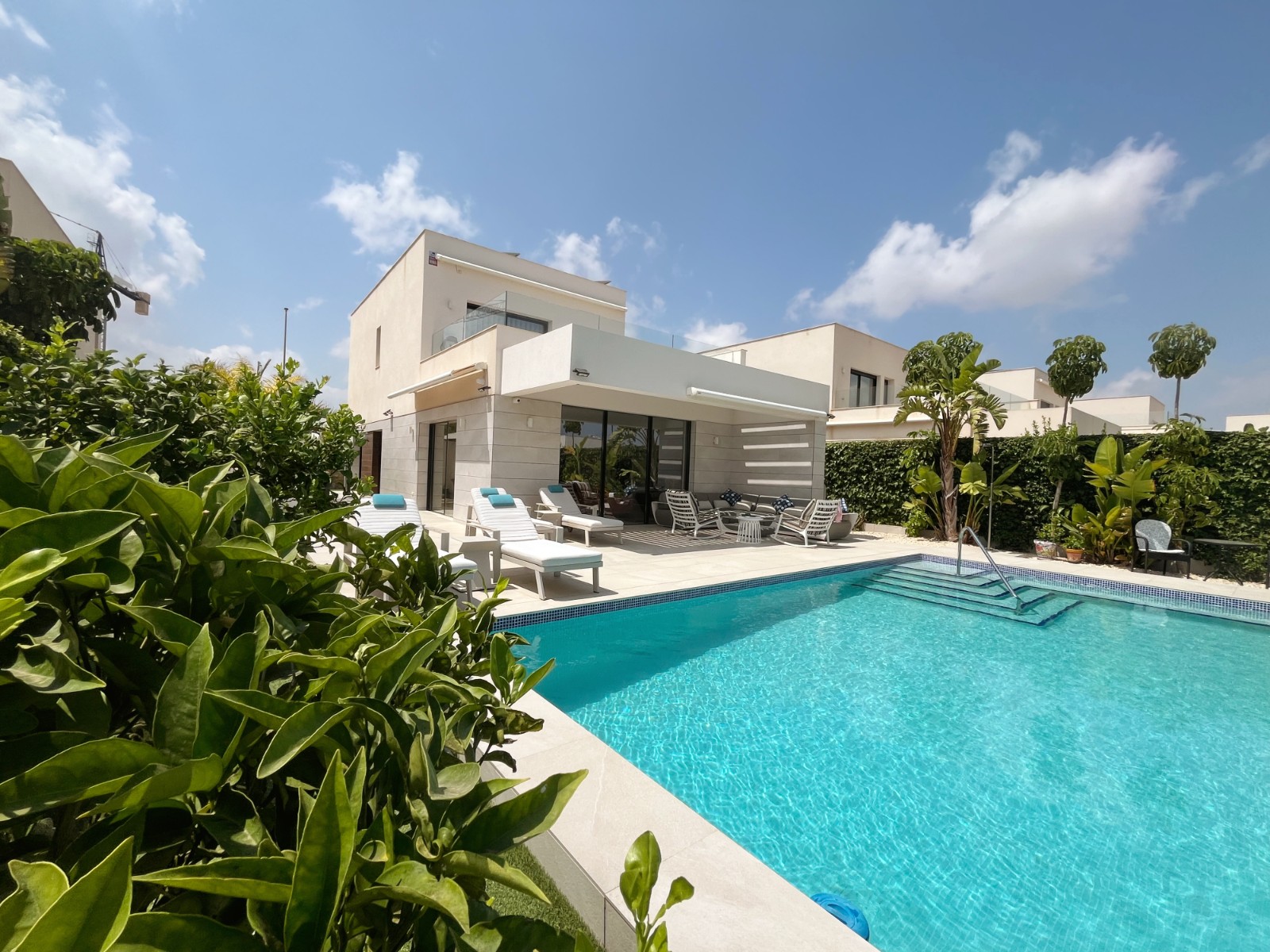 Detached villa with 4 bedrooms and 3 bathrooms in Los Montesinos | Ref: VA5446