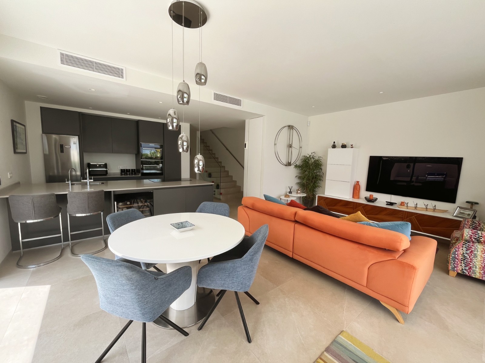 Detached villa with 4 bedrooms and 3 bathrooms in Los Montesinos | Ref: VA5446