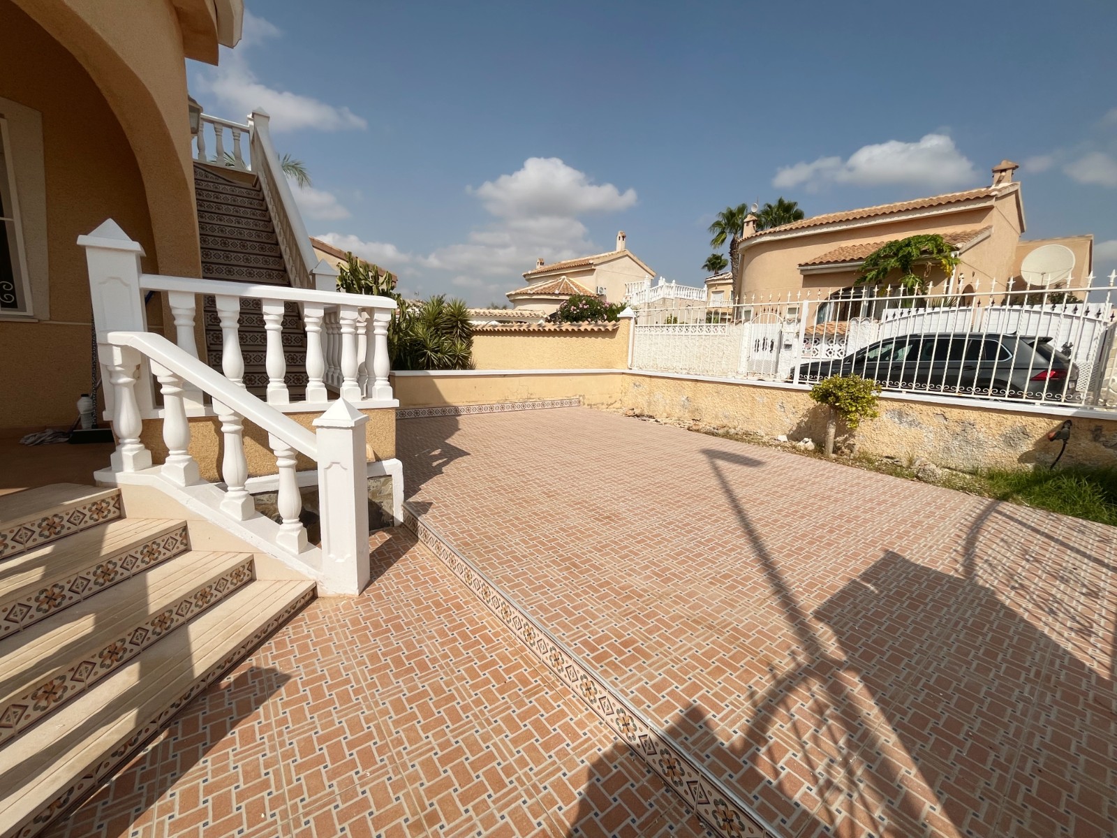 Detached villa with 2 bedrooms and 2 bathrooms in Ciudad Quesada | Ref: VA5447