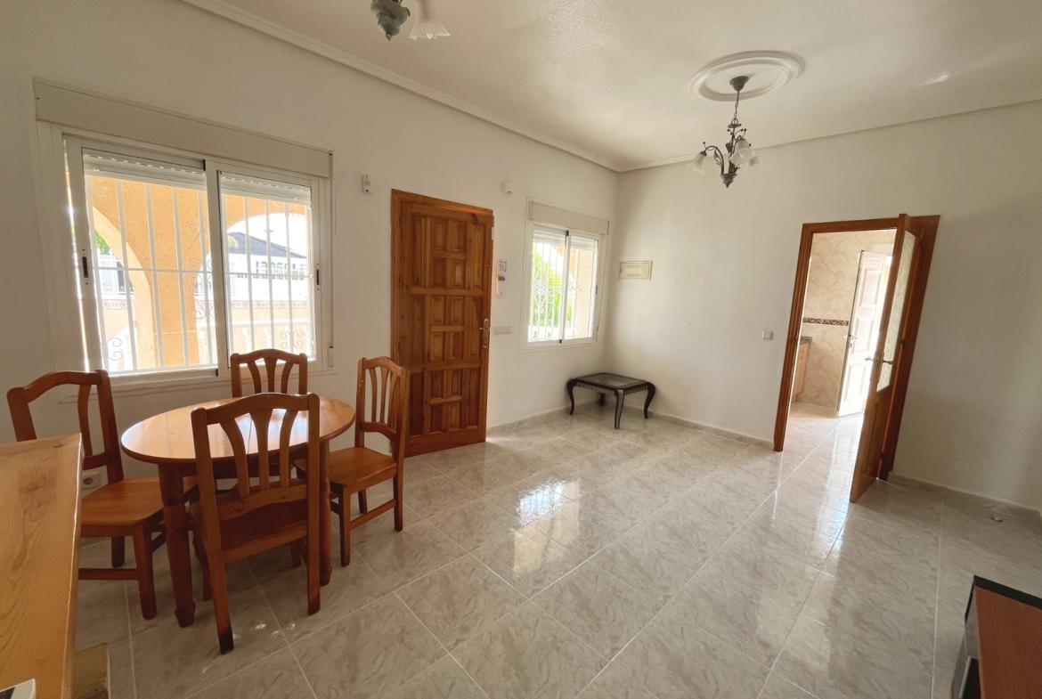 Detached villa with 2 bedrooms and 2 bathrooms in Ciudad Quesada | Ref: VA5447
