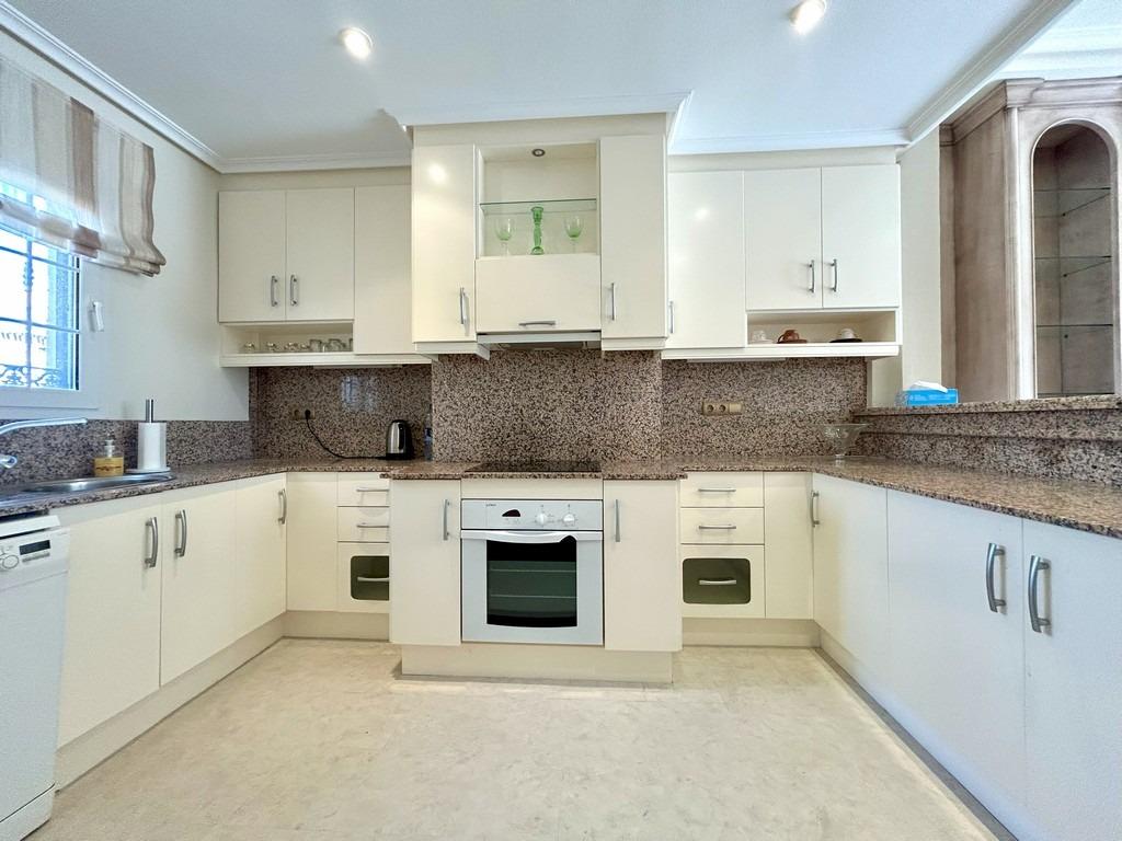 Penthouse with 3 bedrooms and 2 bathrooms in Dehesa de campoamor | Ref: URE3209/6689