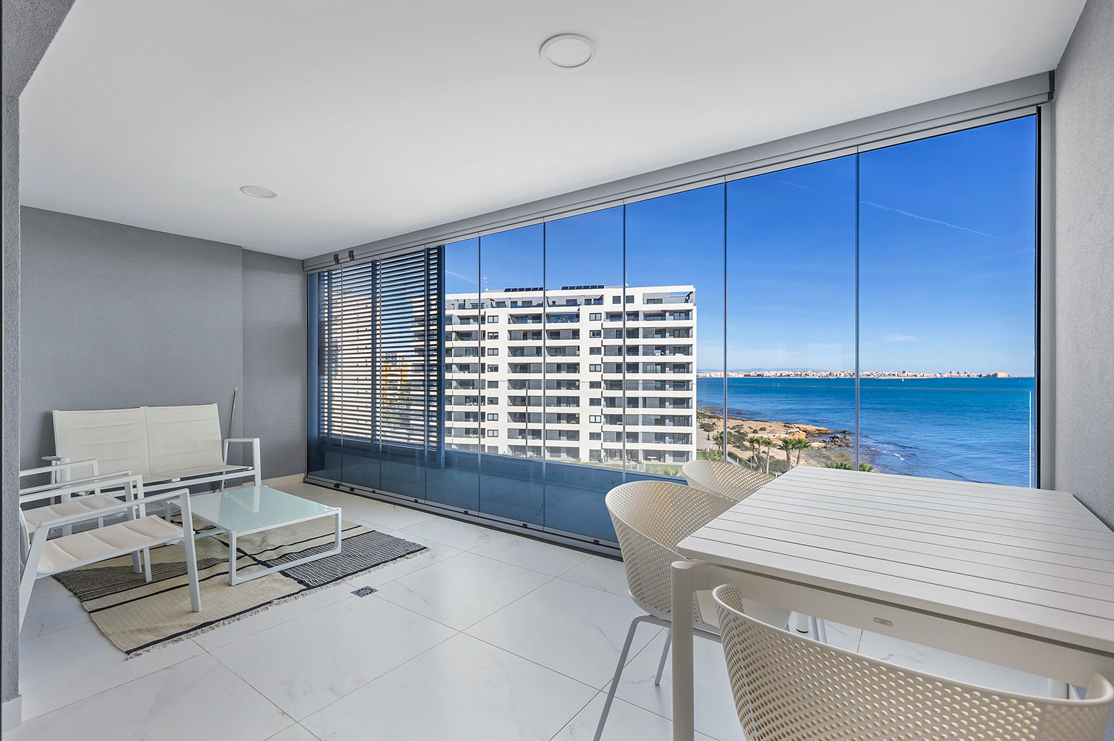 6961035bc6010_be16.jpg Apartment with 2 bedrooms and 2 bathrooms in Torrevieja | Ref: 4208