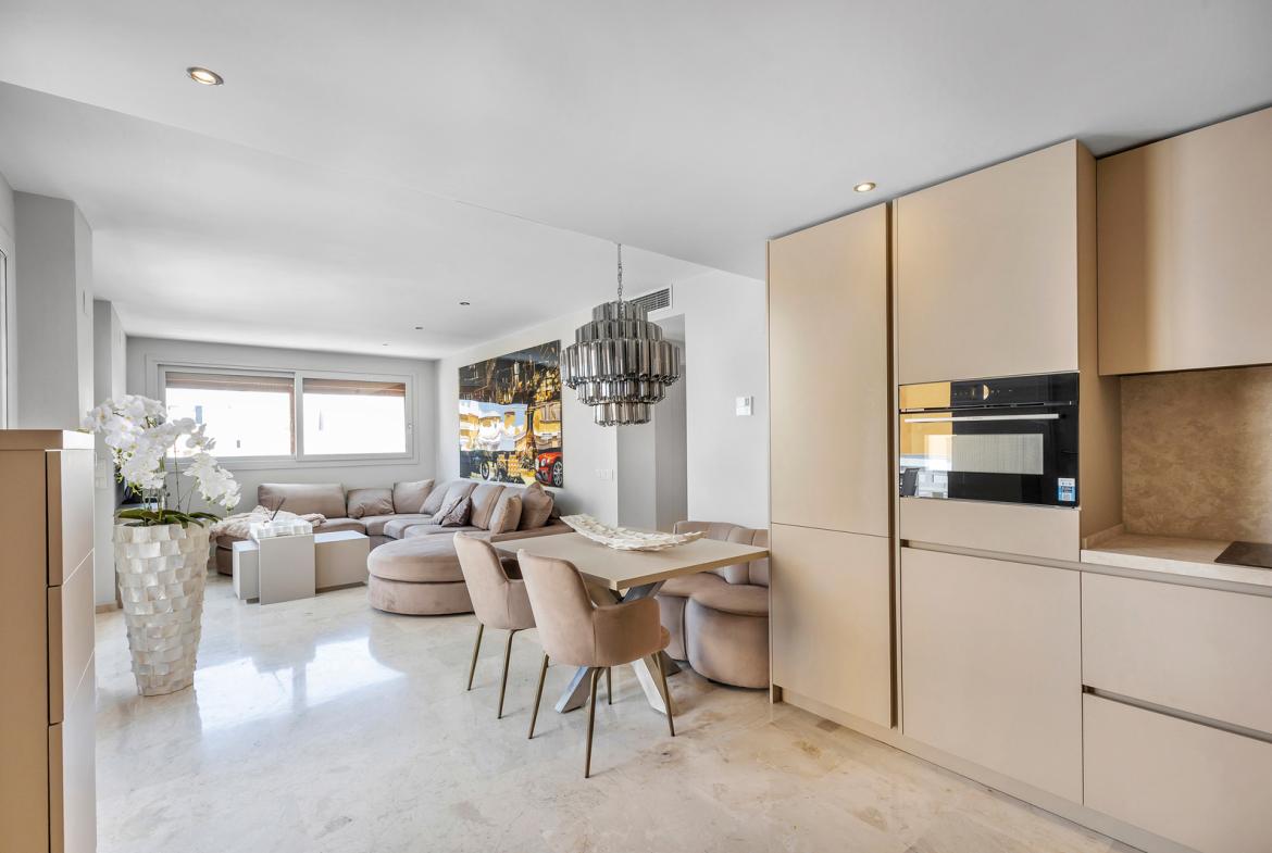 Apartment with 3 bedrooms and 2 bathrooms in Torrevieja | Ref: 4225