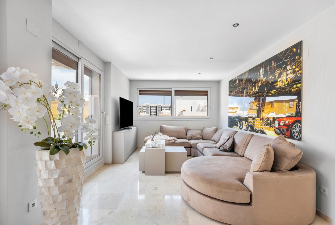 Apartment with 3 bedrooms and 2 bathrooms in Torrevieja | Ref: 4225