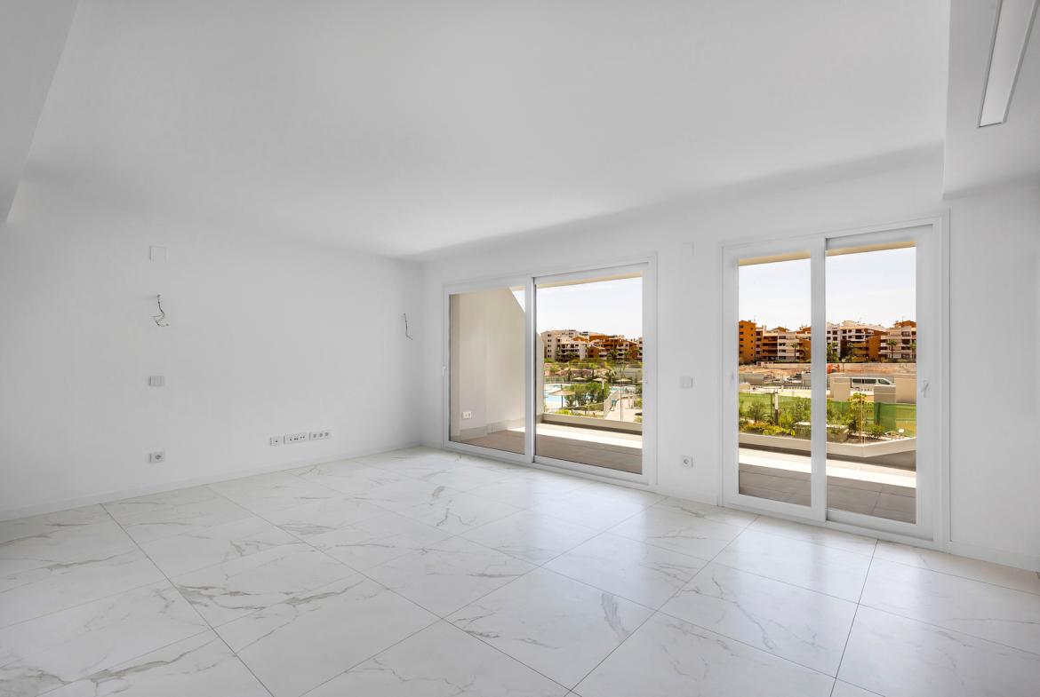 Apartment with 2 bedrooms and 2 bathrooms in Torrevieja | Ref: 4226