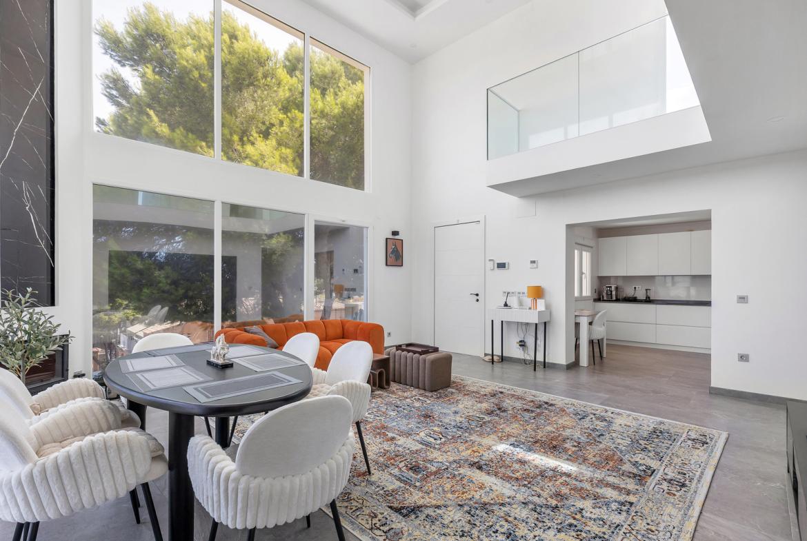 Villa with 5 bedrooms and 3 bathrooms in Torrevieja | Ref: 4229